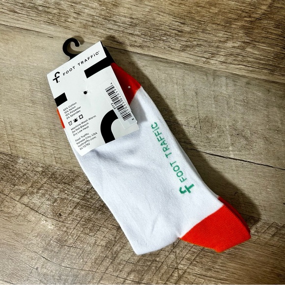 Foot Traffic | 👩‍⚕️ Nurse Socks - Picture 4 of 4